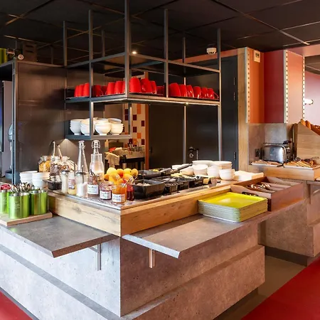 Ibis Budget Lyon Centre Confluence-3